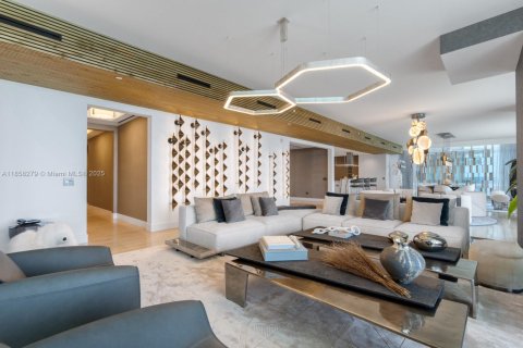 Купить кондоминиум в Санни-Айлс-Бич, Флорида 6 спален, 561.97м2, № 1980236 - фото 14