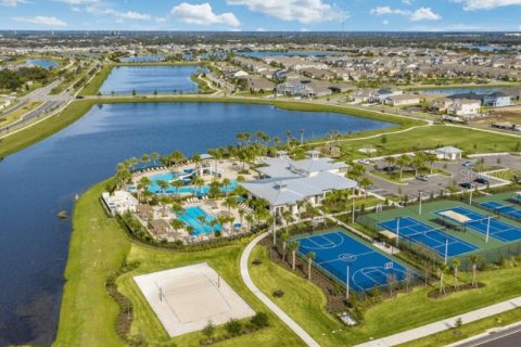 House in Apollo Beach, Florida 2 bedrooms, 156.73 sq.m. № 2216430 - photo 15