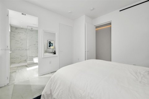 Copropriété à vendre à Hallandale Beach, Floride: 3 chambres, 236.81 m2 № 1994814 - photo 25