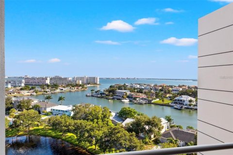 Condominio en alquiler en Gulfport, Florida, 2 dormitorios, 137.12 m2 № 1894550 - foto 19