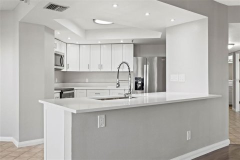 Condominio en alquiler en Gulfport, Florida, 2 dormitorios, 137.12 m2 № 1894550 - foto 27