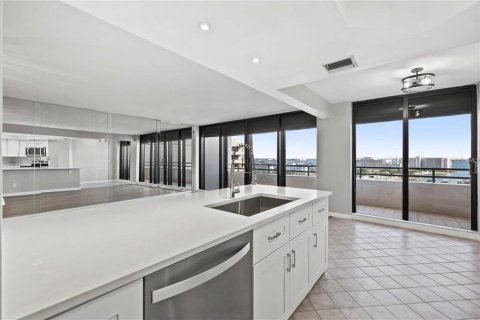 Condominio en alquiler en Gulfport, Florida, 2 dormitorios, 137.12 m2 № 1894550 - foto 26