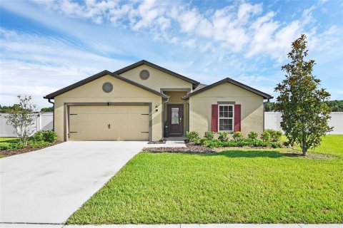 House in Astatula, Florida 5 bedrooms, 184.32 sq.m. № 1795906 - photo 2