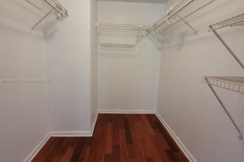 Снять в аренду кондоминиум в Санрайз, Флорида 2 спальни, 91.6м2, № 2079994 - фото 13