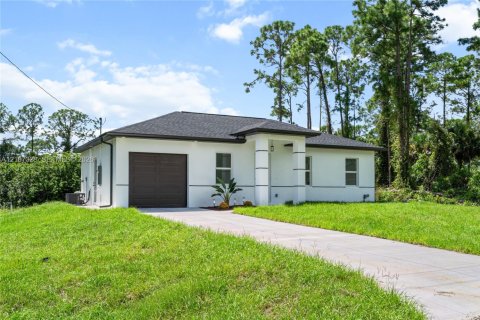 House in Lehigh Acres, Florida 3 bedrooms, 98.76 sq.m. № 2417887 - photo 14