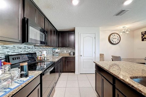 Casa en venta en Brooksville, Florida, 4 dormitorios, 169.55 m2 № 1917604 - foto 8