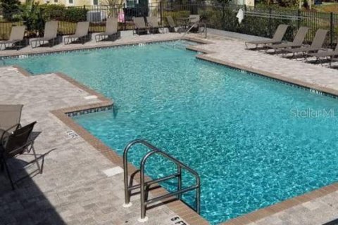 Condo in Riverview, Florida, 2 bedrooms  № 1917039 - photo 10