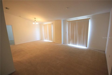 Condo in Riverview, Florida, 2 bedrooms  № 1917039 - photo 3