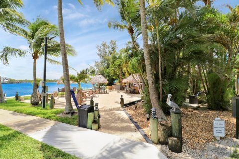 Condo in Jupiter, Florida, 2 bedrooms  № 2190029 - photo 22