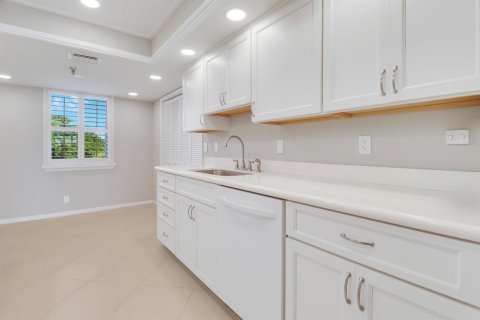 Condo in Jupiter, Florida, 2 bedrooms  № 2190029 - photo 11