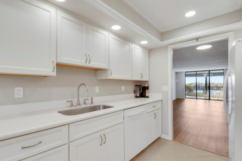 Condo in Jupiter, Florida, 2 bedrooms  № 2190029 - photo 10