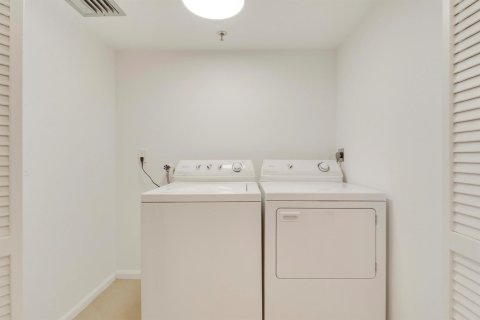 Condo in Jupiter, Florida, 2 bedrooms  № 2190029 - photo 15