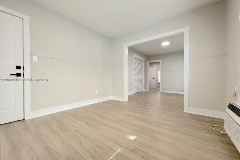 Снять в аренду квартиру в Холливуд, Флорида 1 спальня, 51.1м2, № 2089581 - фото 2