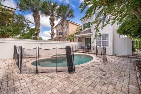 Villa ou maison à vendre à Kissimmee, Floride: 4 chambres, 271.09 m2 № 2408180 - photo 18