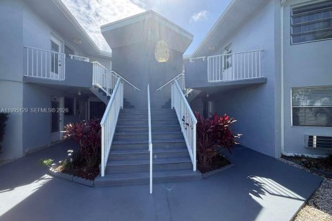 Condominio en Miami, Florida, 1 dormitorio  № 2062633