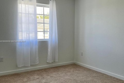 Townhouse in Miami Gardens, Florida 4 bedrooms, 148.83 sq.m. № 1988376 - photo 12