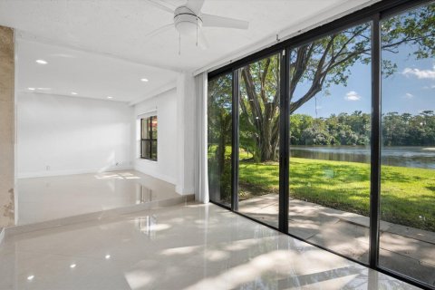 Condo à Coconut Creek, Floride, 3 chambres  № 2420746