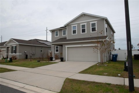 House in Haines City, Florida 3 bedrooms, 186.18 sq.m. № 2165919 - photo 4