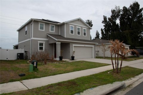 House in Haines City, Florida 3 bedrooms, 186.18 sq.m. № 2165919 - photo 3