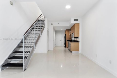 Купить кондоминиум в Майами, Флорида 1 спальня, 72.93м2, № 1897676 - фото 3