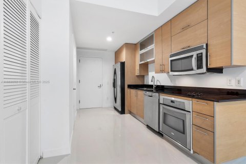 Купить кондоминиум в Майами, Флорида 1 спальня, 72.93м2, № 1897676 - фото 5