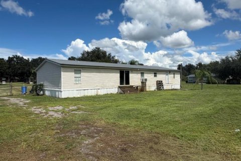 Casa en Plant City, Florida 5 dormitorios, 192.49 m2 № 2377031