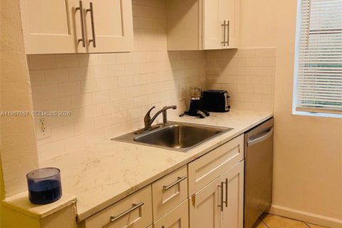 Condo in Miami Beach, Florida № 2029174 - photo 7