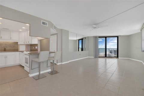 Condo in Ormond Beach, Florida, 2 bedrooms  № 1061486 - photo 10