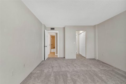 Condo in Ormond Beach, Florida, 2 bedrooms  № 1061486 - photo 29