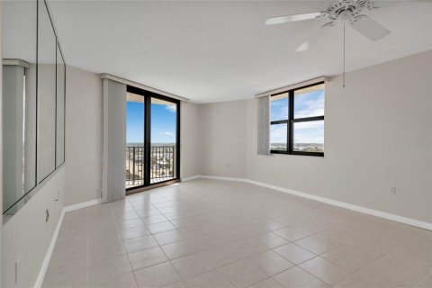 Condo in Ormond Beach, Florida, 2 bedrooms  № 1061486 - photo 9