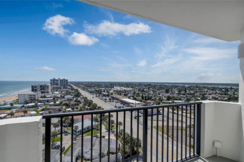 Condo in Ormond Beach, Florida, 2 bedrooms  № 1061486 - photo 15
