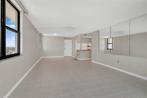 Condo in Ormond Beach, Florida, 2 bedrooms  № 1061486 - photo 8