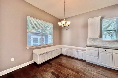Villa ou maison à louer à Tampa, Floride: 4 chambres, 232.72 m2 № 2149696 - photo 9