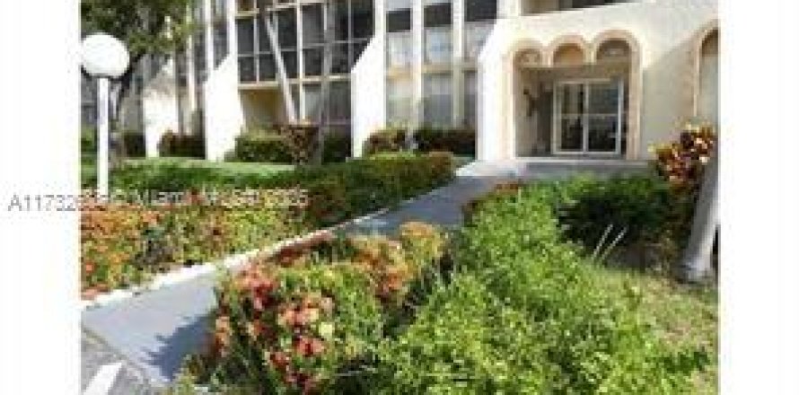 Condo in Hallandale Beach, Florida, 1 bedroom  № 1703810