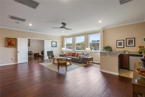 House in Oviedo, Florida 5 bedrooms, 396.32 sq.m. № 1618129 - photo 14