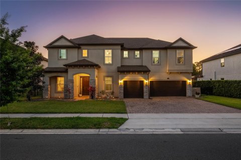 House in Oviedo, Florida 5 bedrooms, 396.32 sq.m. № 1618129 - photo 1