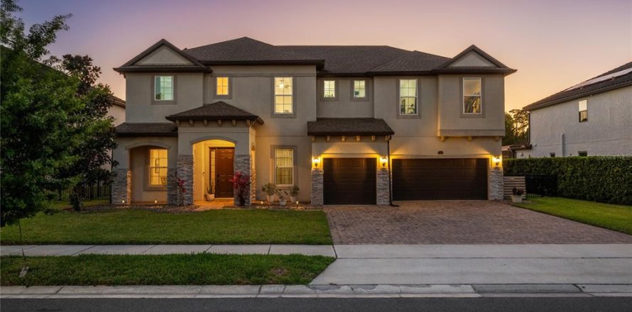 House in Oviedo, Florida 5 bedrooms, 396.32 sq.m. № 1618129