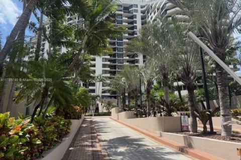 Condo in Miami, Florida, 2 bedrooms  № 1697447 - photo 24