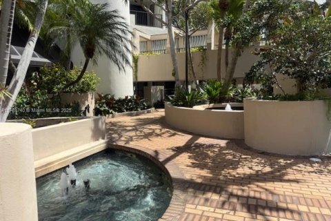 Condo in Miami, Florida, 2 bedrooms  № 1697447 - photo 29