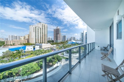 Condominio en venta en Aventura, Florida, 3 dormitorios, 222.78 m2 № 2052107 - foto 27