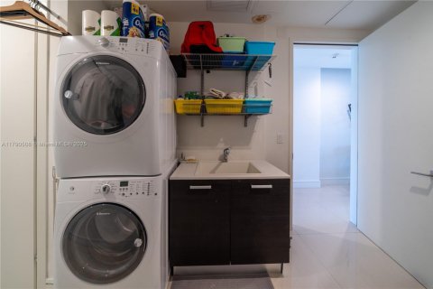 Condominio en venta en Aventura, Florida, 3 dormitorios, 222.78 m2 № 2052107 - foto 14