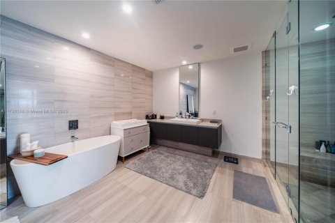 Condominio en venta en Aventura, Florida, 3 dormitorios, 222.78 m2 № 2052107 - foto 25