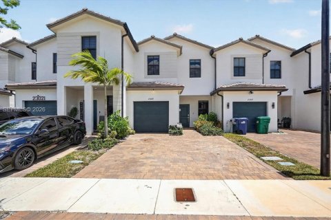 Touwnhouse à Miami, Floride 3 chambres, 133.97 m2 № 2270638
