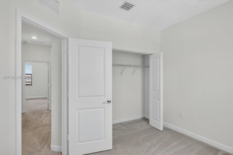 Touwnhouse à vendre à Miami, Floride: 3 chambres, 133.97 m2 № 2270638 - photo 17