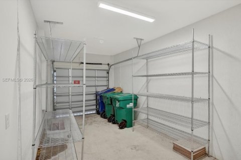 Touwnhouse à vendre à Miami, Floride: 3 chambres, 133.97 m2 № 2270638 - photo 29