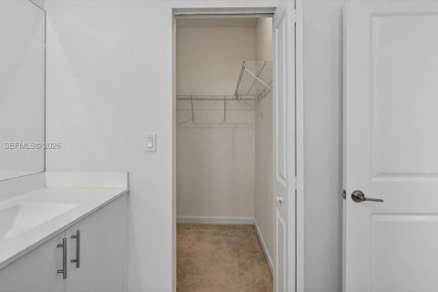Touwnhouse à vendre à Miami, Floride: 3 chambres, 133.97 m2 № 2270638 - photo 27