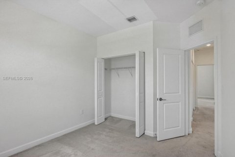 Touwnhouse à vendre à Miami, Floride: 3 chambres, 133.97 m2 № 2270638 - photo 20