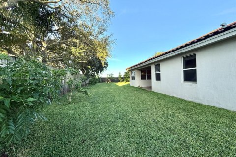 House in Homestead, Florida 4 bedrooms, 183.39 sq.m. № 1967827 - photo 4