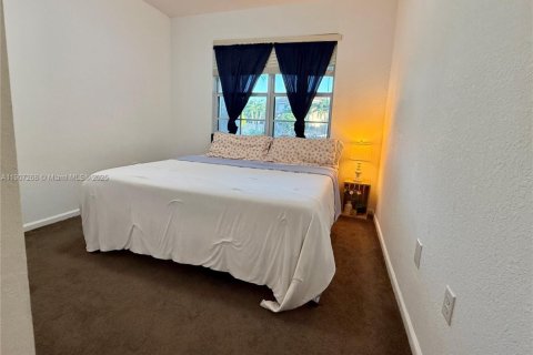 House in Homestead, Florida 4 bedrooms, 183.39 sq.m. № 1967827 - photo 15