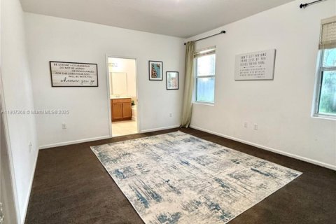 House in Homestead, Florida 4 bedrooms, 183.39 sq.m. № 1967827 - photo 20